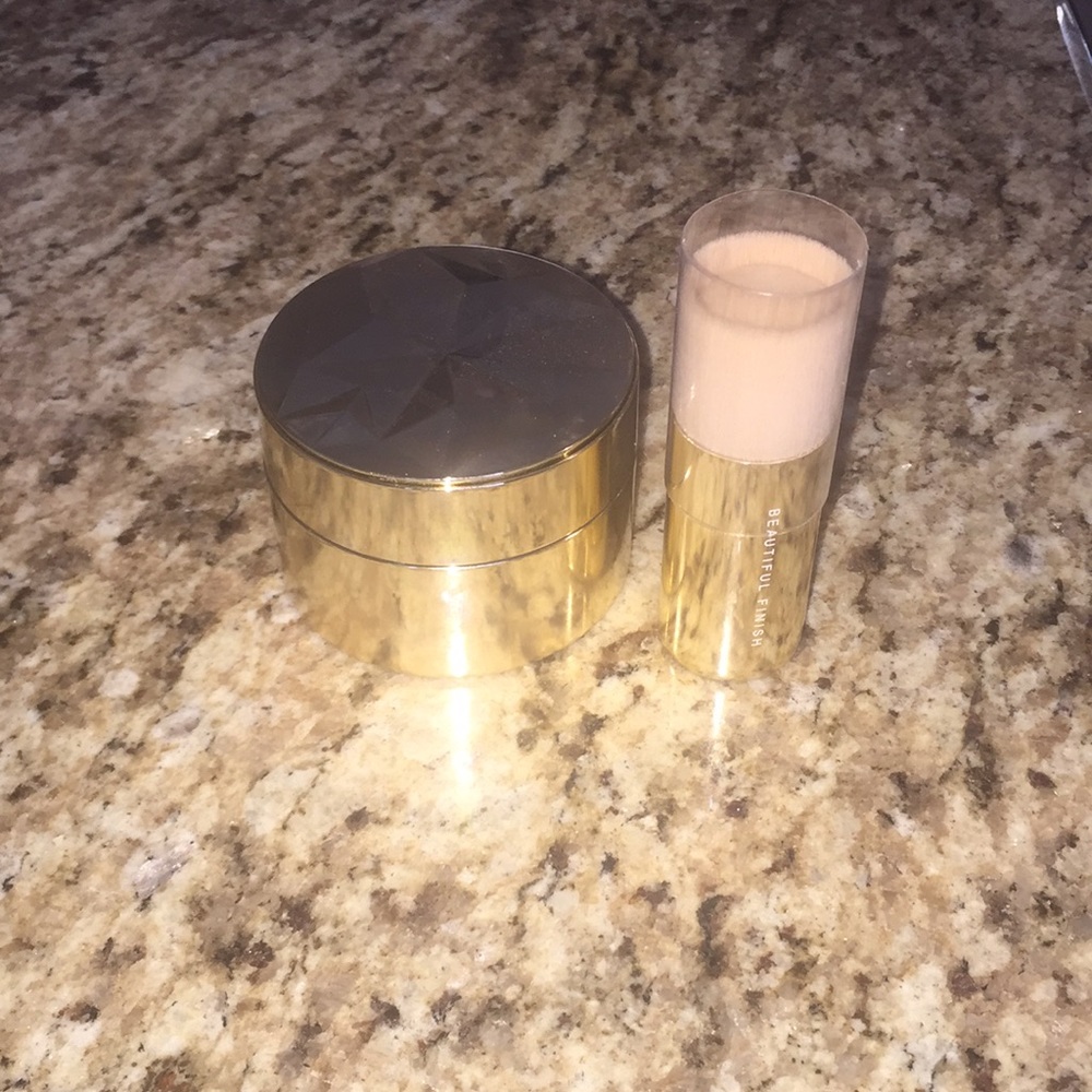 New bareMinerals deluxe foundation and brush